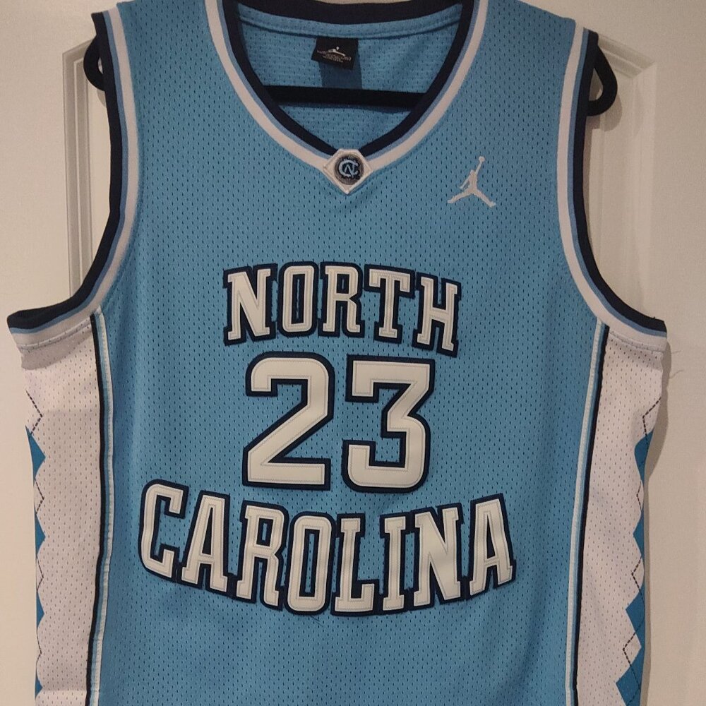 University of North Carolina: Michael Jordan Basketball Jersey - Size XL